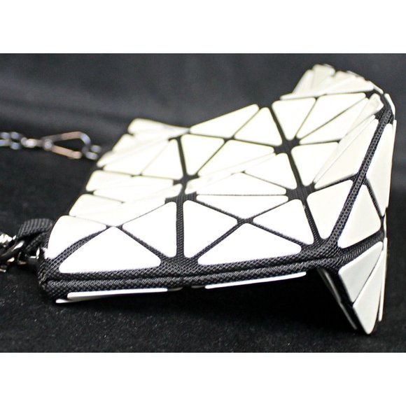 White Triangle Prism Geometric Bag Crossbody Purse Removable Chain 9.5" x 5" - Picture 6 of 13